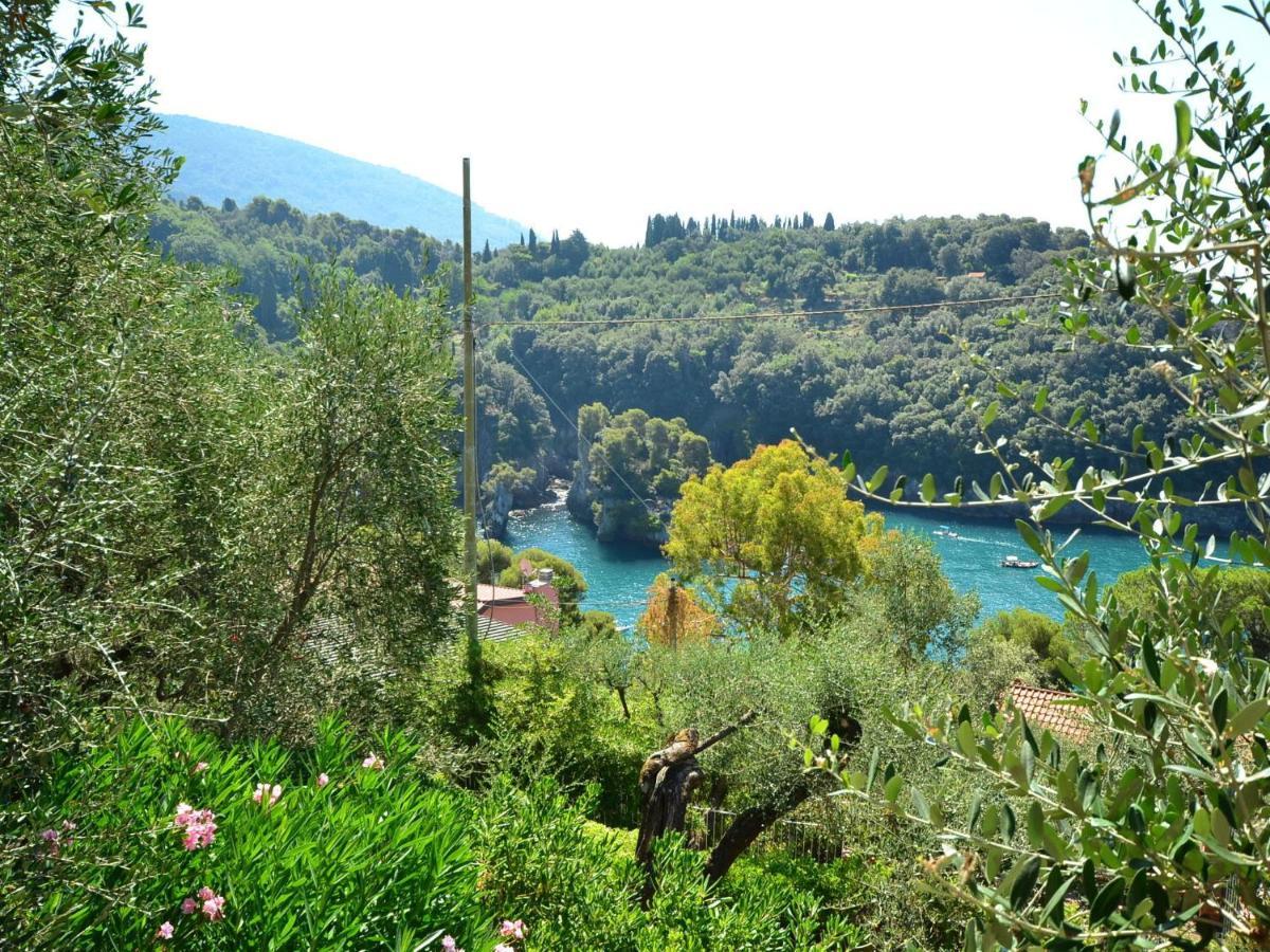 Belvilla By Oyo Villa Shakti Lerici Habitación foto