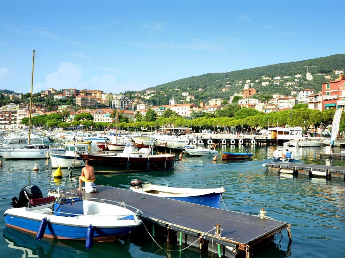 Belvilla By Oyo Villa Shakti Lerici Habitación foto