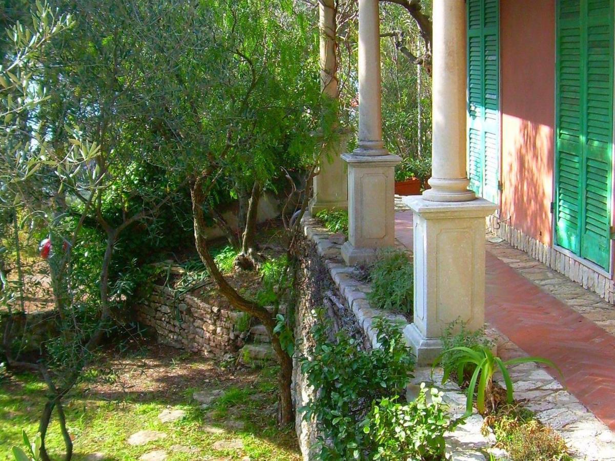Belvilla By Oyo Villa Shakti Lerici Habitación foto